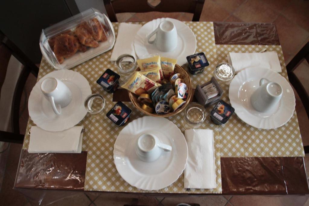 Jedlo v ubytovaní bed & breakfast alebo blízkom okolí