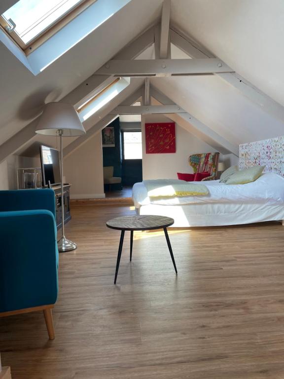 Maison La Tour - Deluxe Suite With View