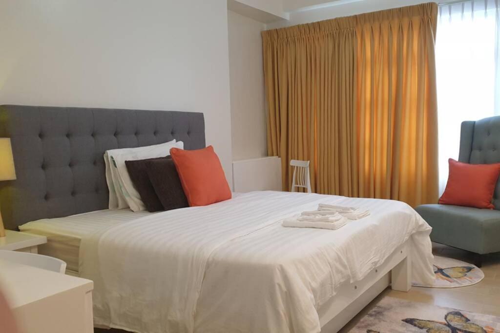 Chloe’s Place @ Twin Lakes Shiraz