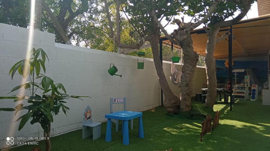 Vonkajšia záhrada v ubytovaní Casa de sueños Benasha con piscina, zona infantil y parking privado