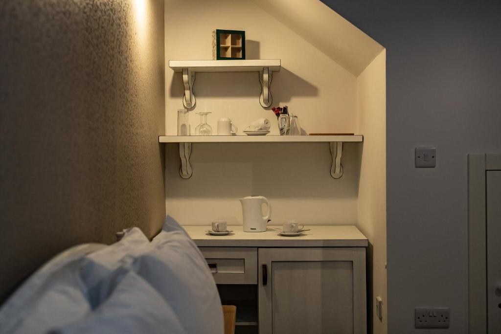 Postel nebo postele na pokoji v ubytování Chateau La Vallette - Barrakka Suite