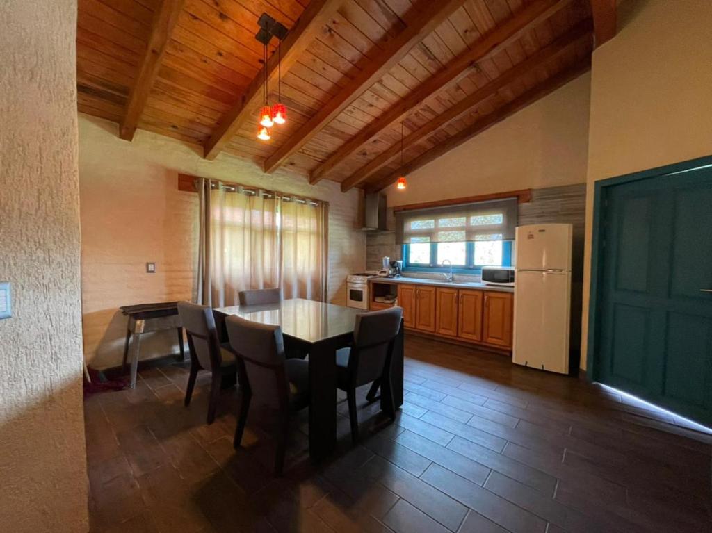Kuchyň nebo kuchyňský kout v ubytování Cabañas Mazzatl 6 pax