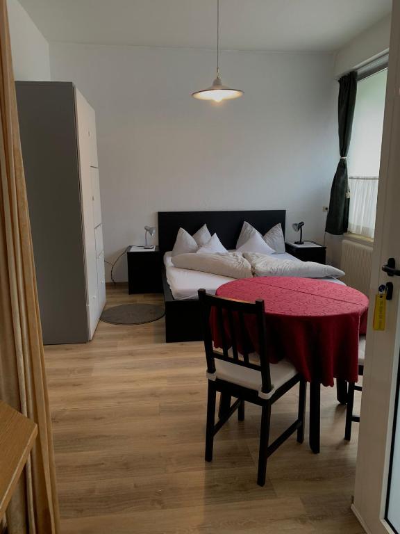 Postel nebo postele na pokoji v ubytování Ferienwohnung Schweng