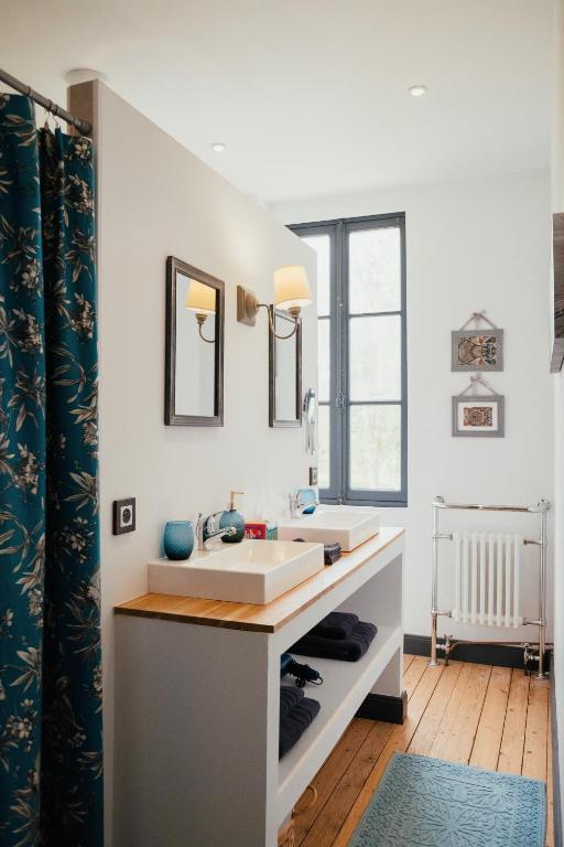 Villa 2 Pas Sages Maison de caractère au bord de la Dronne, Périgord Vert - Habitación Doble Con Baño Privado