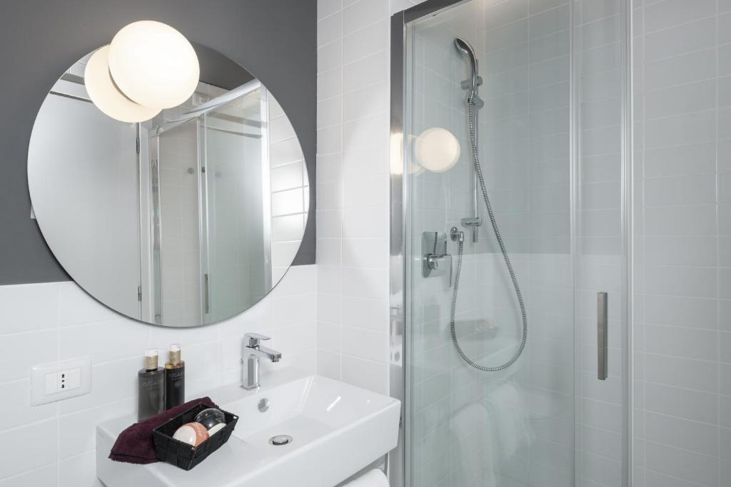 Camplus Hotel Roma Centro - Resim 8