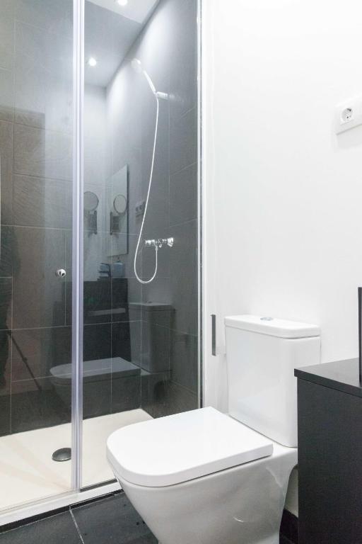 Koupelna v ubytování For You Rentals NEW Design Apartment TEMPORAL Puerta del Sol PRE10C