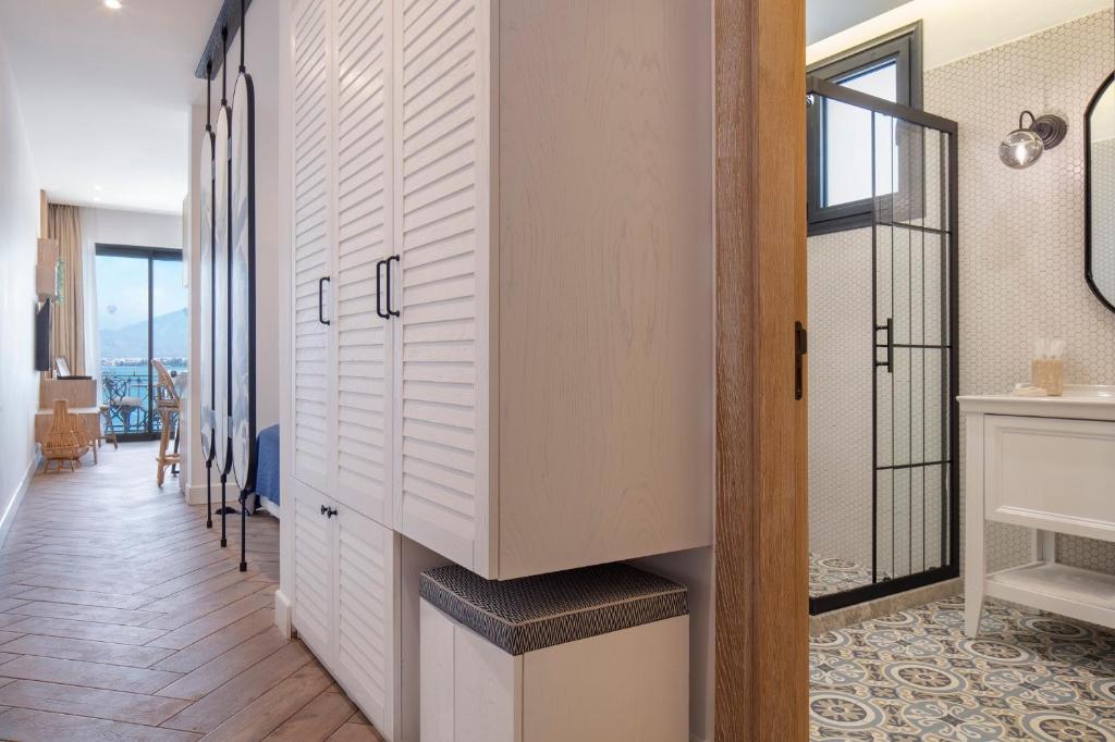 A bathroom at Ada Dreams City
