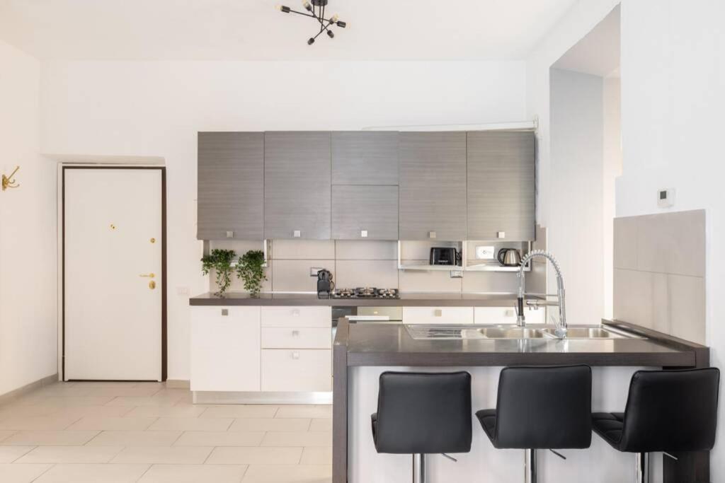 Kuchyňa alebo kuchynka v ubytovaní iFlat Monti Elegant Apartment with Terrace