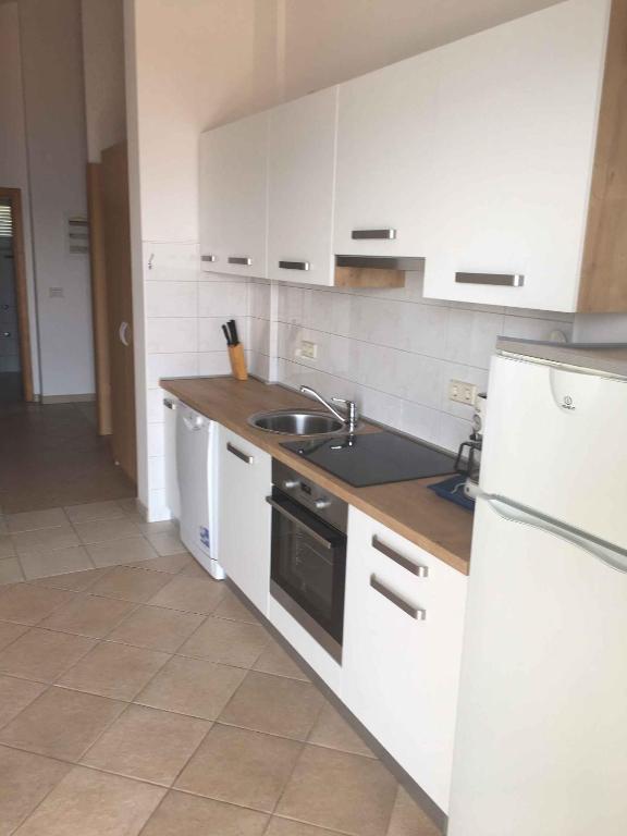 Kuchyňa alebo kuchynka v ubytovaní Apartment in Okrug Gornji with Two-Bedrooms 2