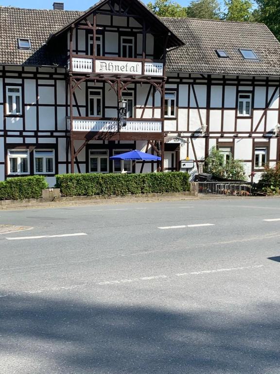 Monteurzimmer Ahnetal Zweibettzimmer Einzelzimmer mit eigenem Bad - Housity