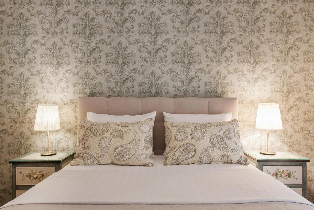 Nicholas Point Apartments and Rooms - Appartement Met Balkon