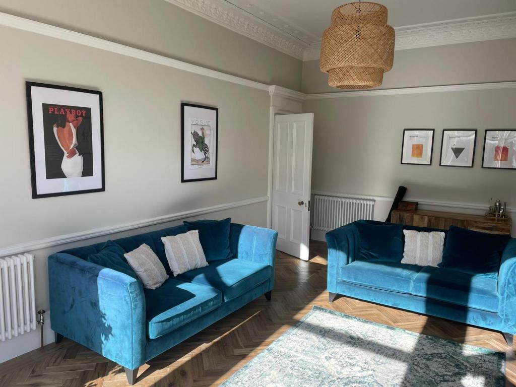 Stunning Glasgow West End Apartment facing Botanic gardens, Glasgow