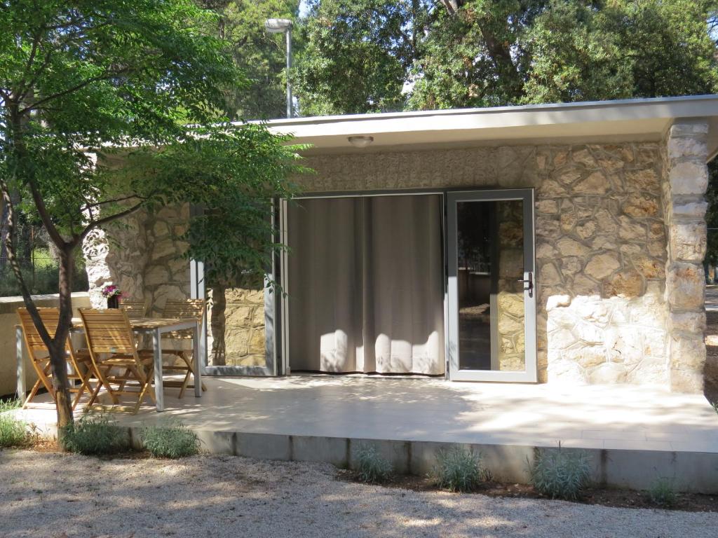 Camping Mia Bungalow & Mobile Home, Biograd na Moru, Croatia - Booking.com