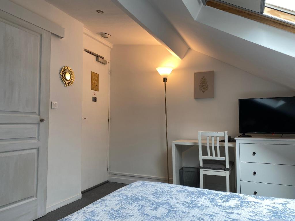 Hotel Saint Yves - Resim 12