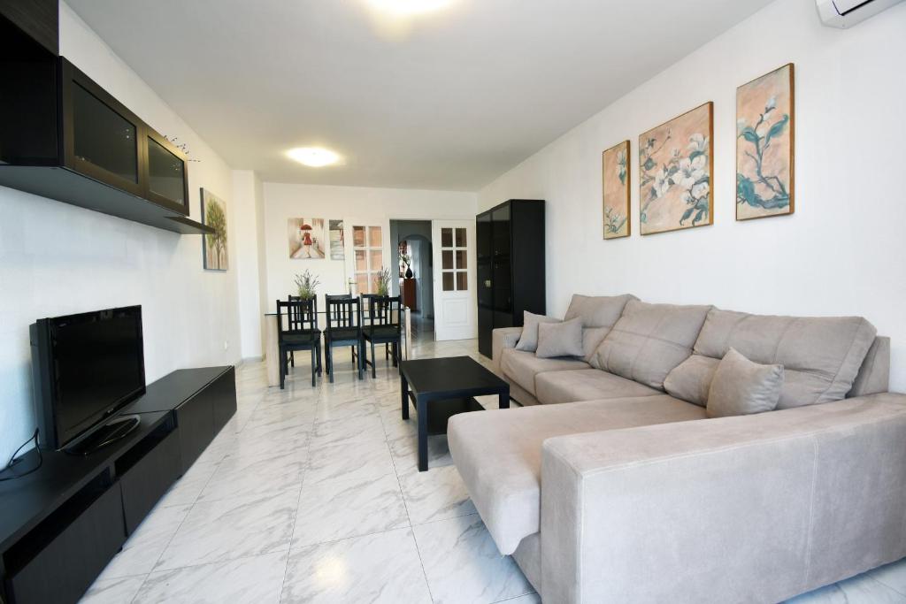 Apartamento Familiar Caracola Playa, Fuengirola, Spain ...