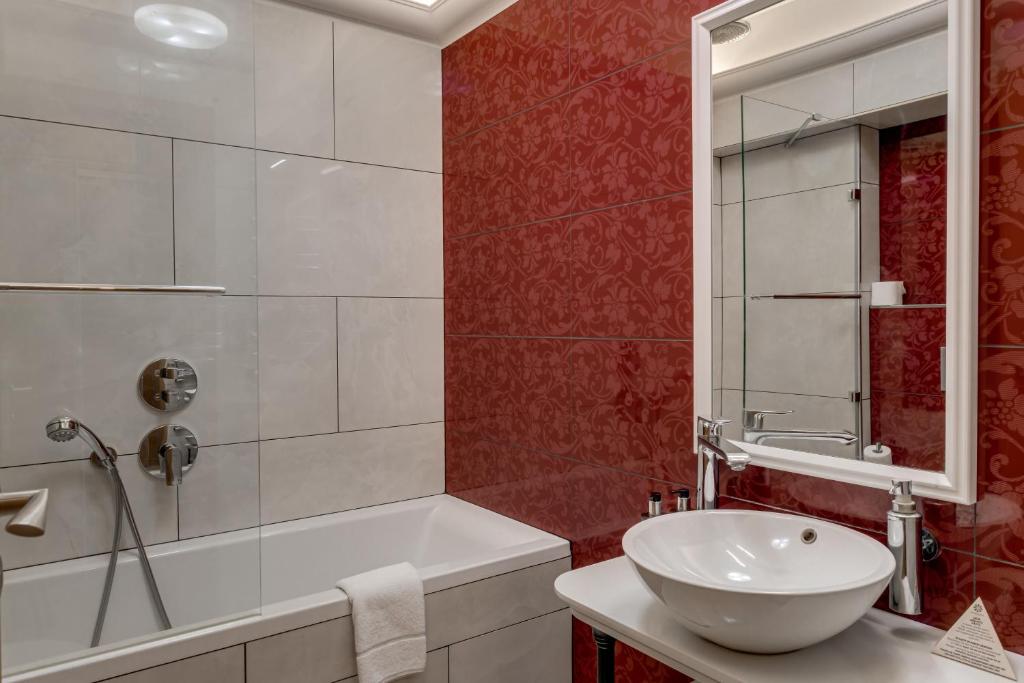 Louren - The Bridge Inn - Resim 13