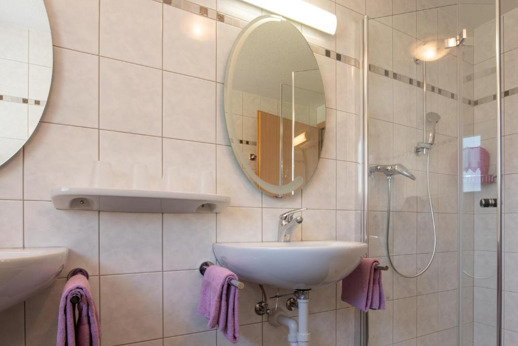 Koupelna v ubytování Haus Aurora