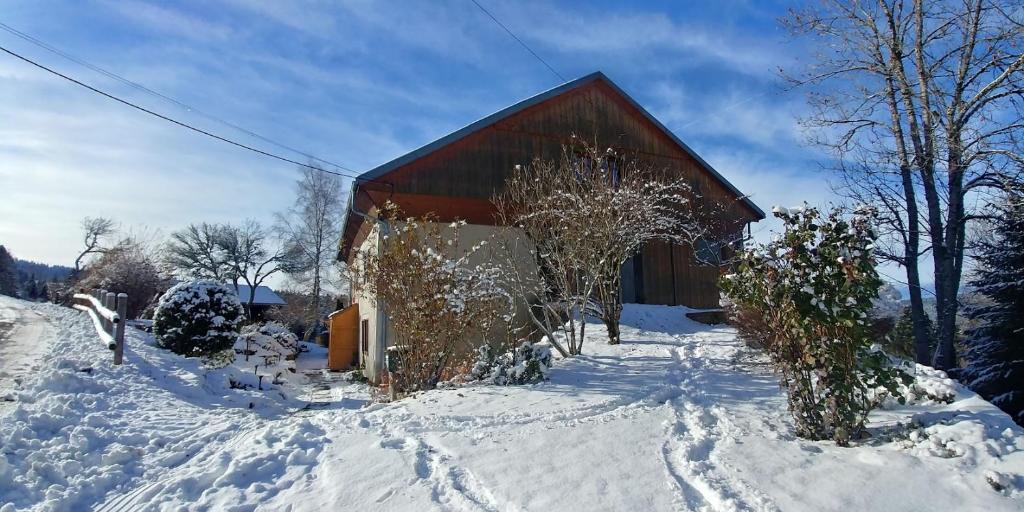 Maison Le ROZET v zimě
