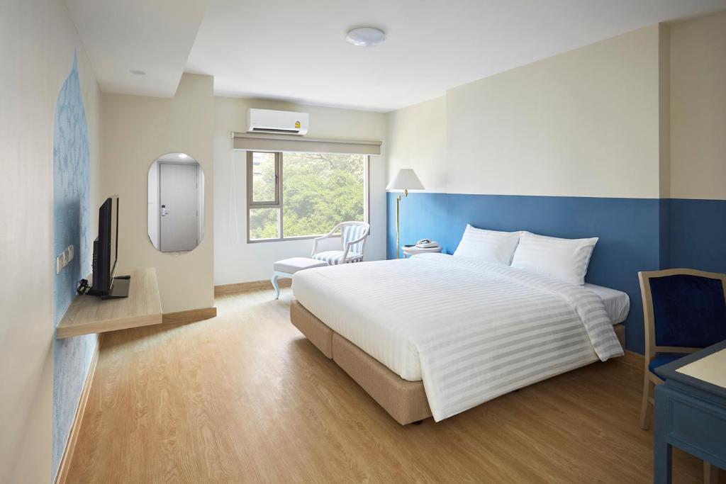 
Standard Studio King Room
