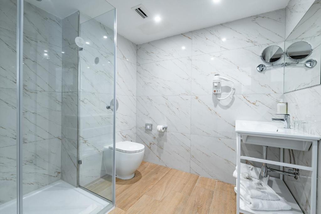 Seaview Hotel - Adults Only 16 Plus - 7