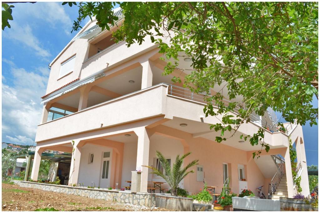 Budova, kde se apartmán nachází