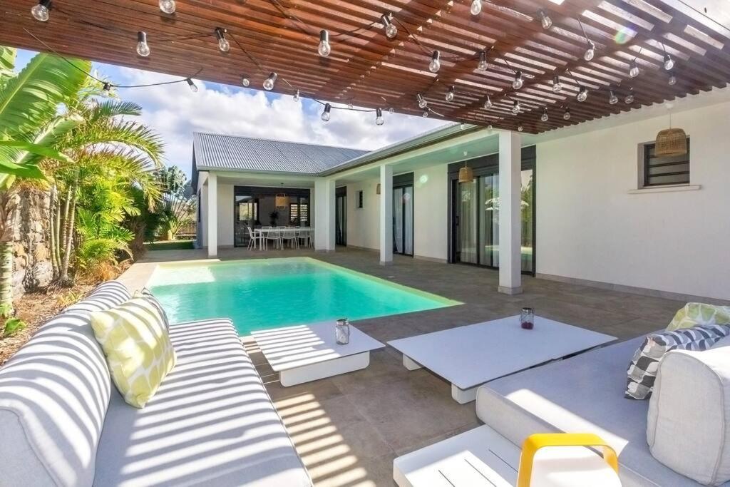 Booking.com: L'Hacienda - magnifique villa récente avec piscine - Trois- Bassins , Le Bois de Nèfles, La Réunion . Réservez votre hôtel dès  maintenant !