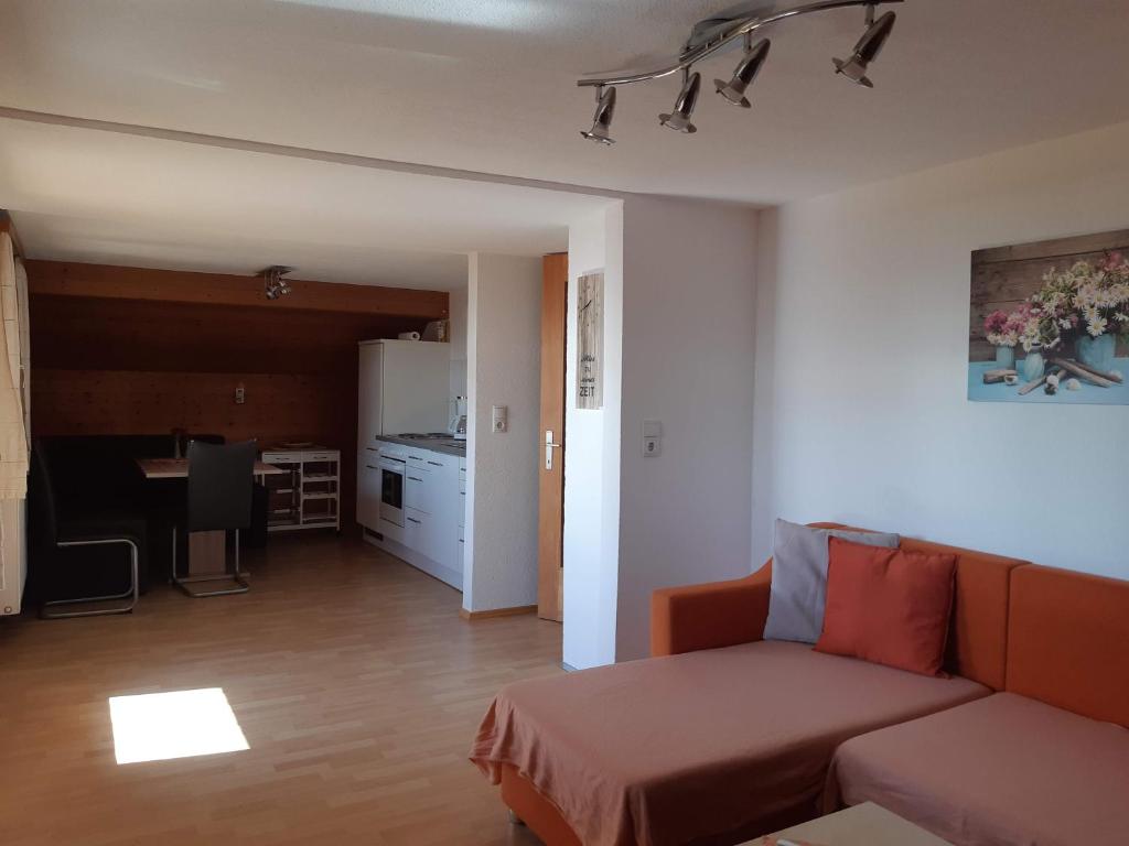A kitchen or kitchenette at Ferienwohnung Gmeiner