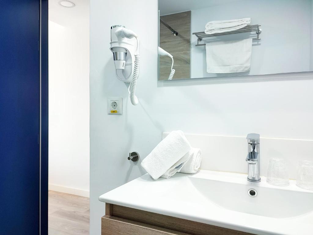 Hotel Flats Friends Mar Blau, Benidorm – Precios actualizados ...