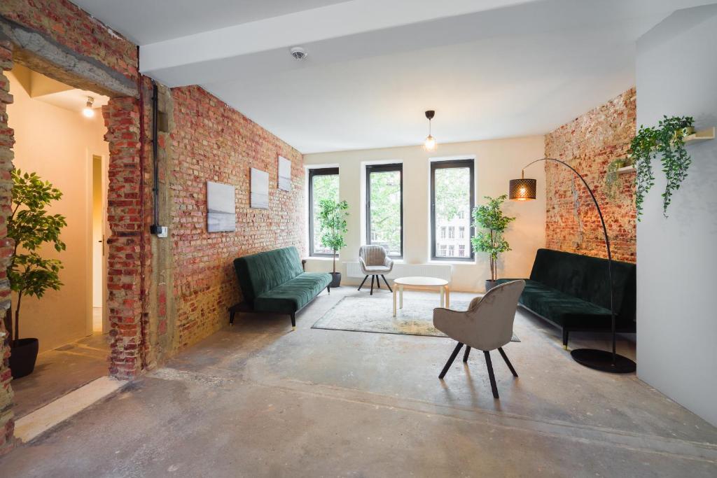 The Industrial Lodge - Two-Bedroom Apartment