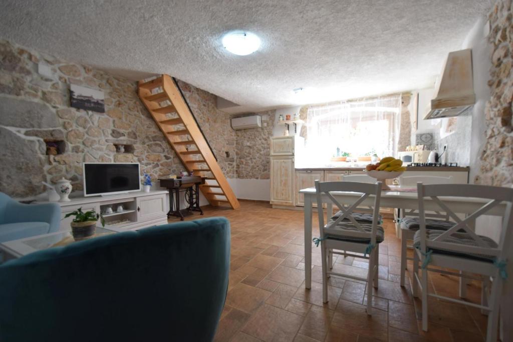 Zdjęcie z galerii obiektu Villa Saint Anton w mieście Malinska