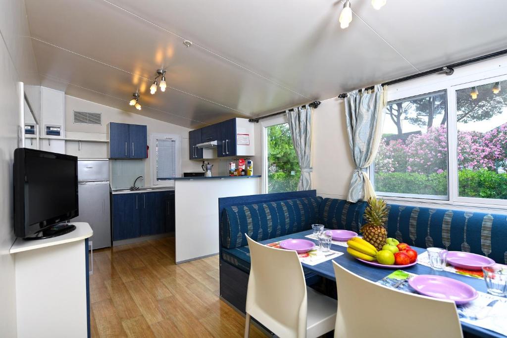 Kuchyňa alebo kuchynka v ubytovaní Camping Village Pino Mare