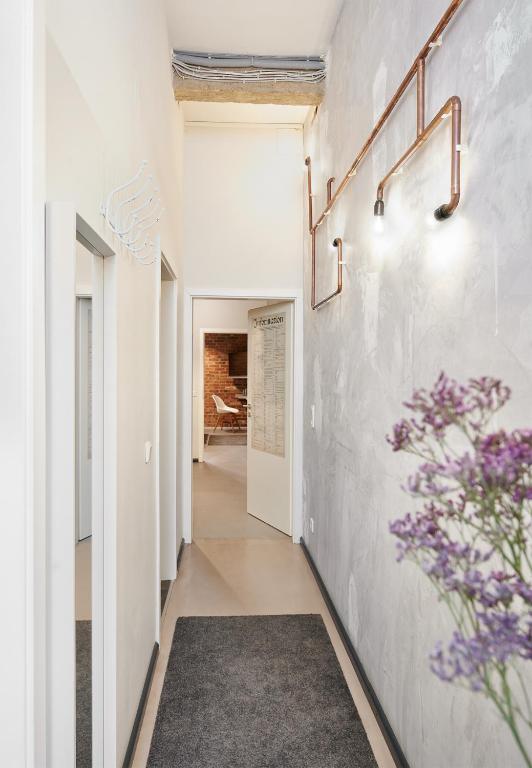 OLD PRINTING HOUSE - Modern I City I 2 Min HBF I E-Ladesäule - Resim 41