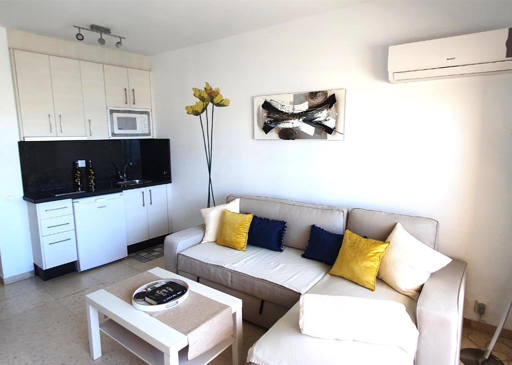 Beachfront Studio Apartment Marbella - Studio
