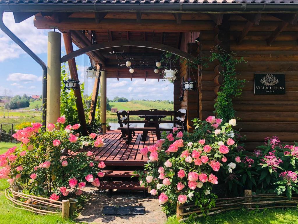 Gallery image of Sodyba Villa Lotus, 25min nuo Vilniaus Oro Uosto in Zhemoytele
