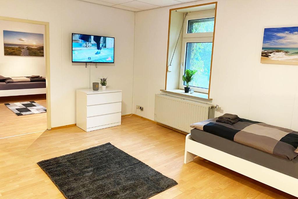 BE08 2 room work & stay flat with Smart-TV and WLAN (Bedburg Hau) –  oppdaterte priser for 2021