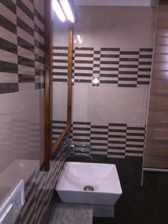 Saffron Lake Yala - 5