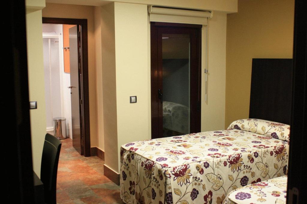 Hostal Restaurante La Bartola - 4