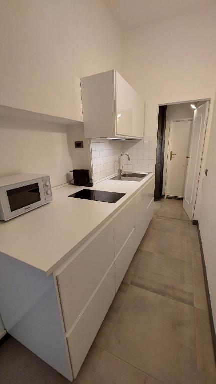 Kuchyňa alebo kuchynka v ubytovaní Renai studio flat