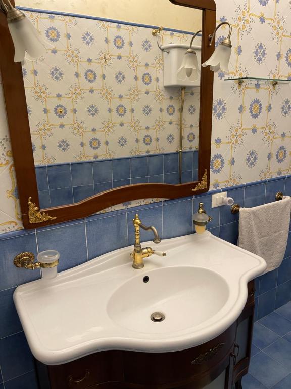 Łazienka w obiekcie Al Centro Storico Home
