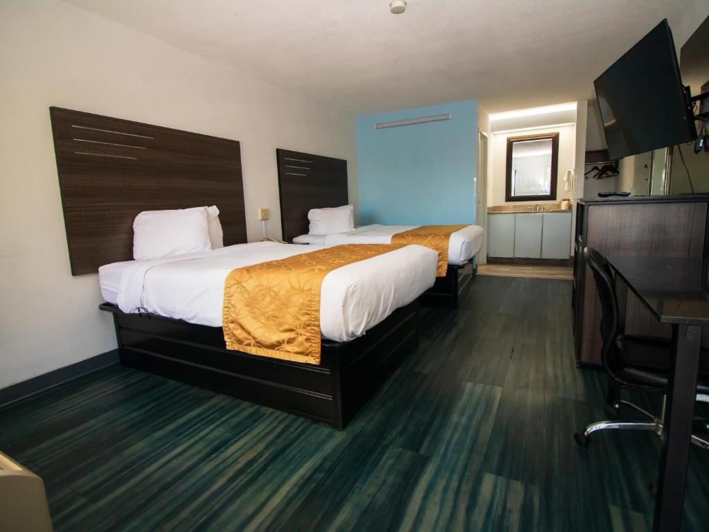Sweet Dream Inn - University Park - 带有两张双人床的房间 - 不吸烟