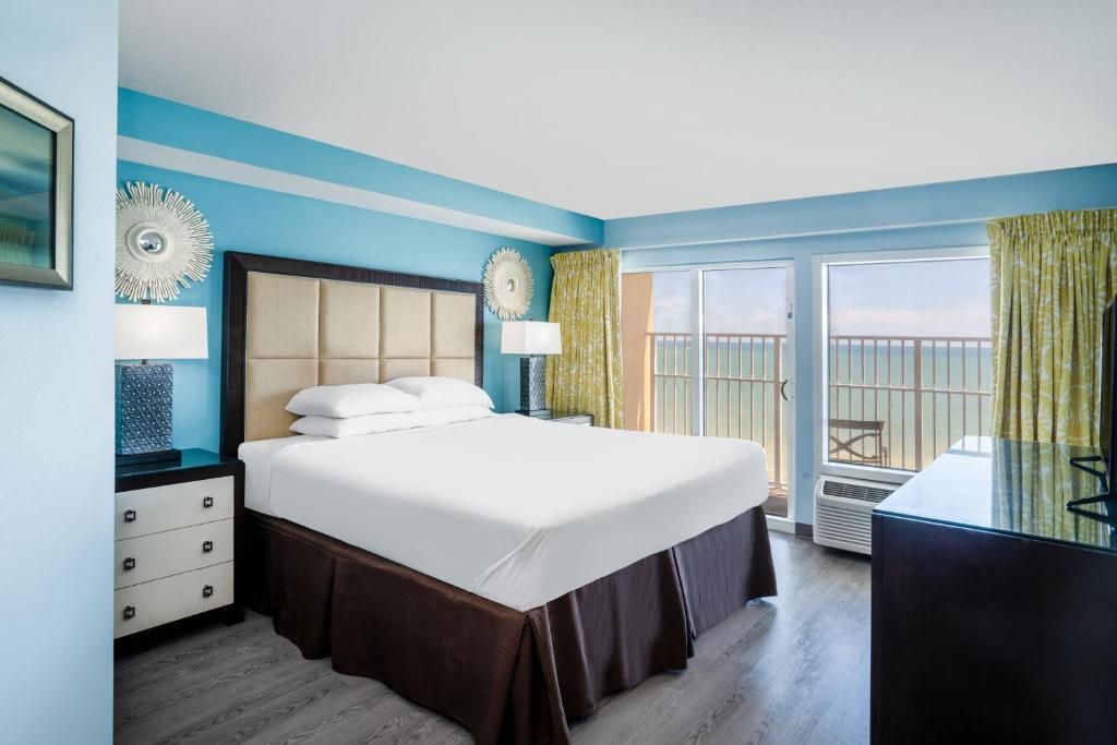 Postel nebo postele na pokoji v ubytování Palette Resort Myrtle Beach