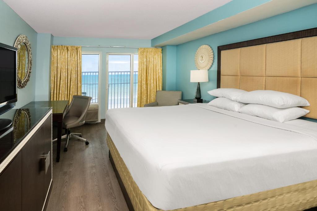 Postel nebo postele na pokoji v ubytování Palette Resort Myrtle Beach