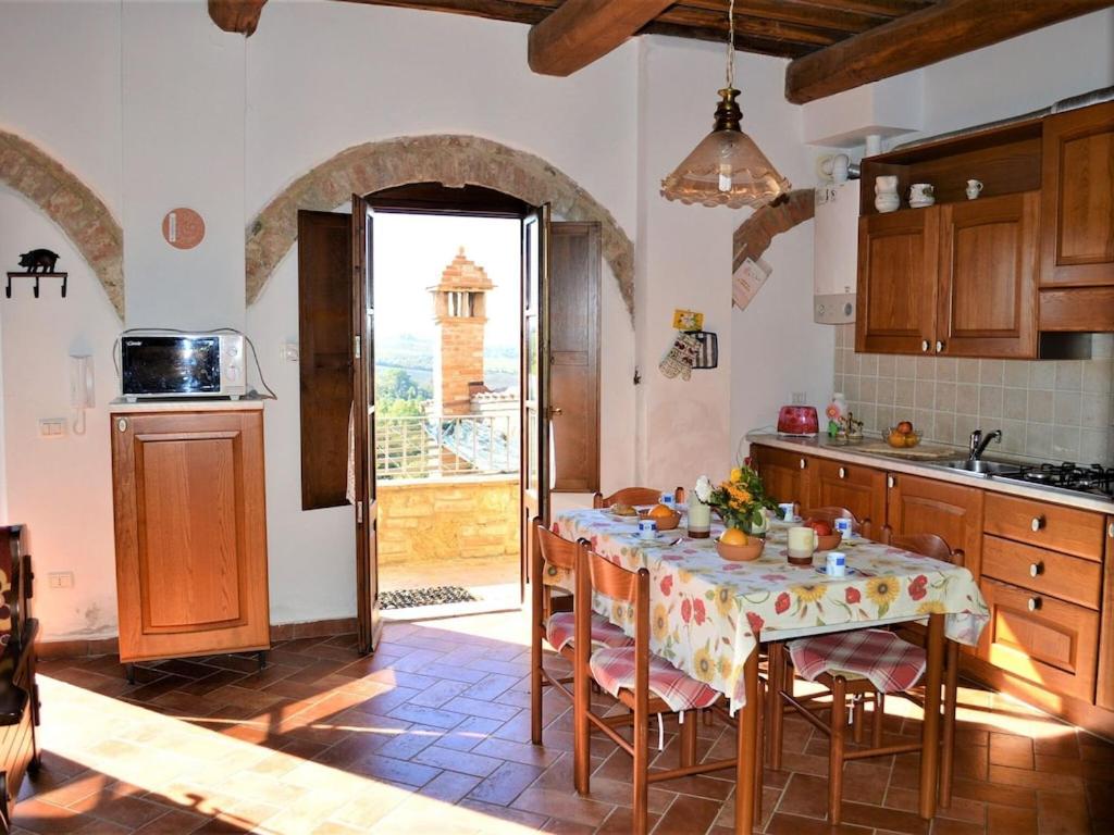 Kuchnia lub aneks kuchenny w obiekcie Holiday Apartment Close to Asciano