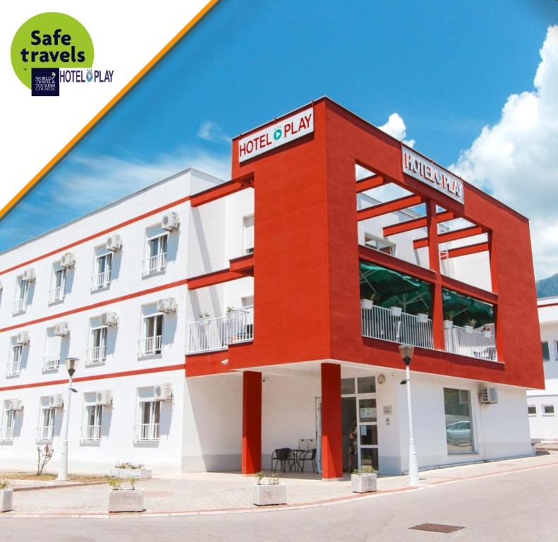 Budova, kde se hotel nachází