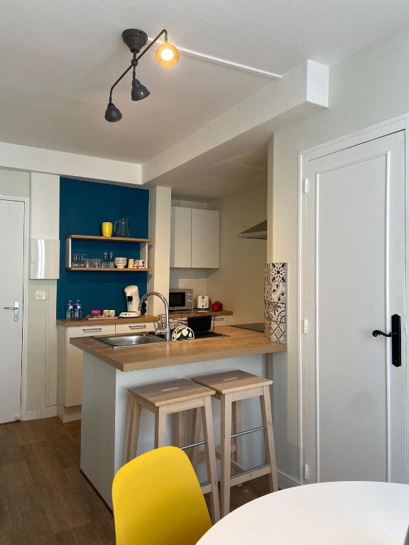 Cosy T1 ! Proche commerces et axes routiers - Appartement D'une Chambre