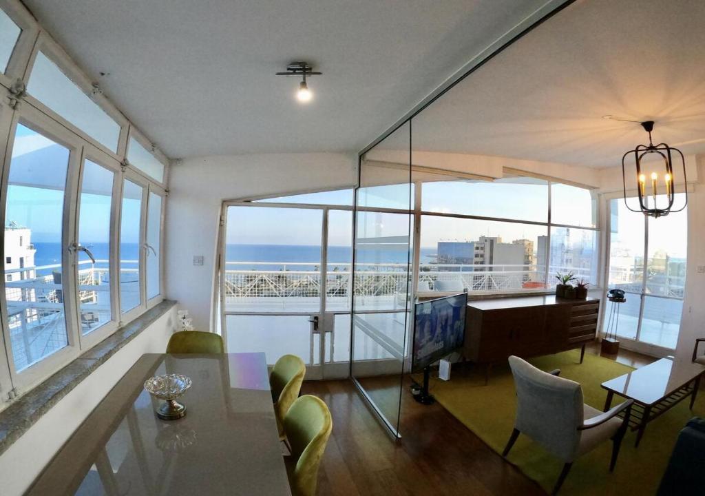 1-80 Collection Penthouse Sea View
