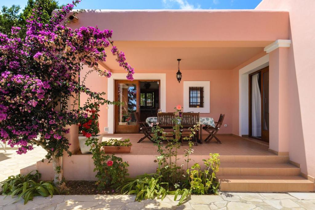 Miquela, Es Cana – Updated 2023 Prices