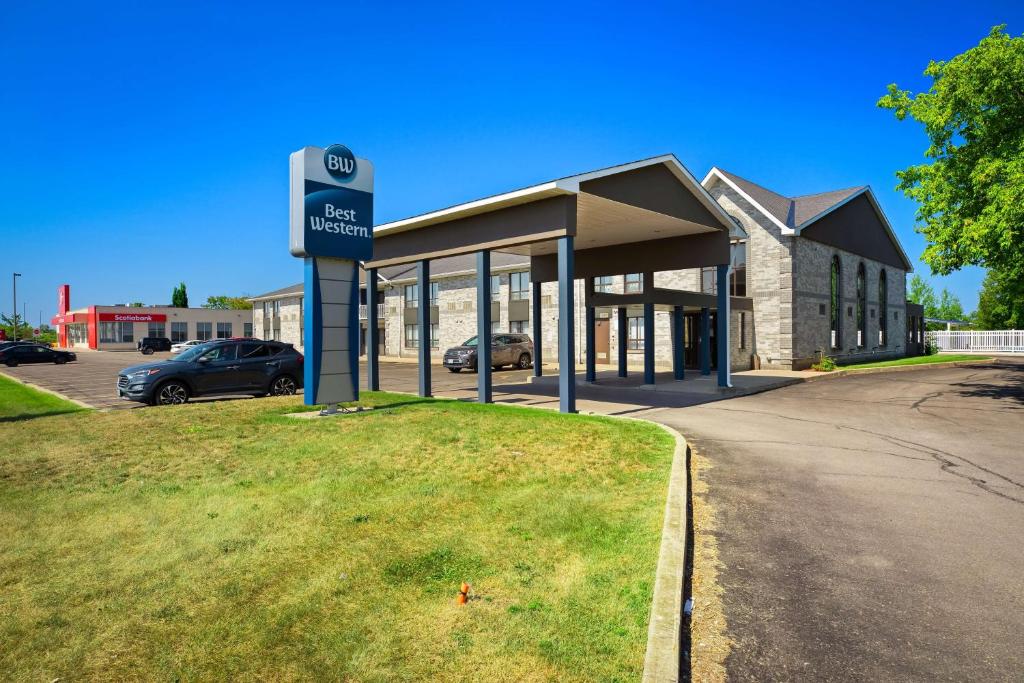 Фото Best Western Smiths Falls Hotel