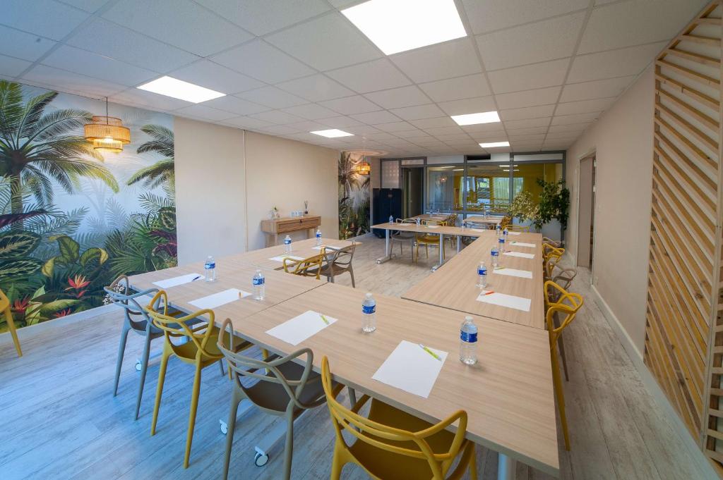 Konferenční prostory v ubytování Sure Hotel by Best Western Beziers Le Monestie