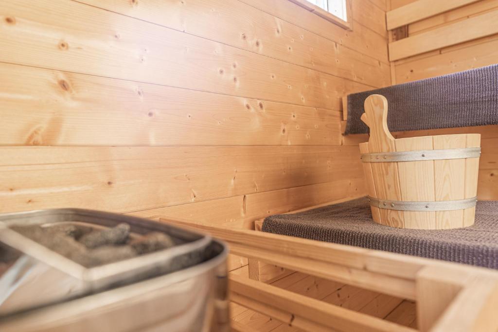 Fotografie z fotogalerie ubytování Chalets am Badesee Lassing v destinaci Lassing